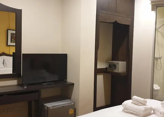 Vinary Sukhumvit 3*
